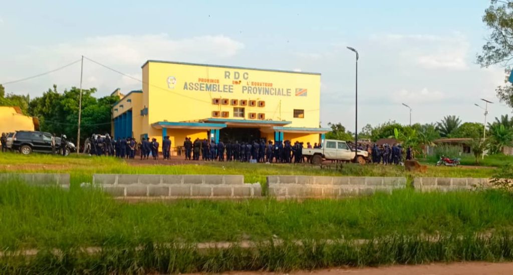RDC-Elections : En prélude de l’élection du Bureau,les députés de Mbandaka passent nuit dans l’Assemblée provinciale