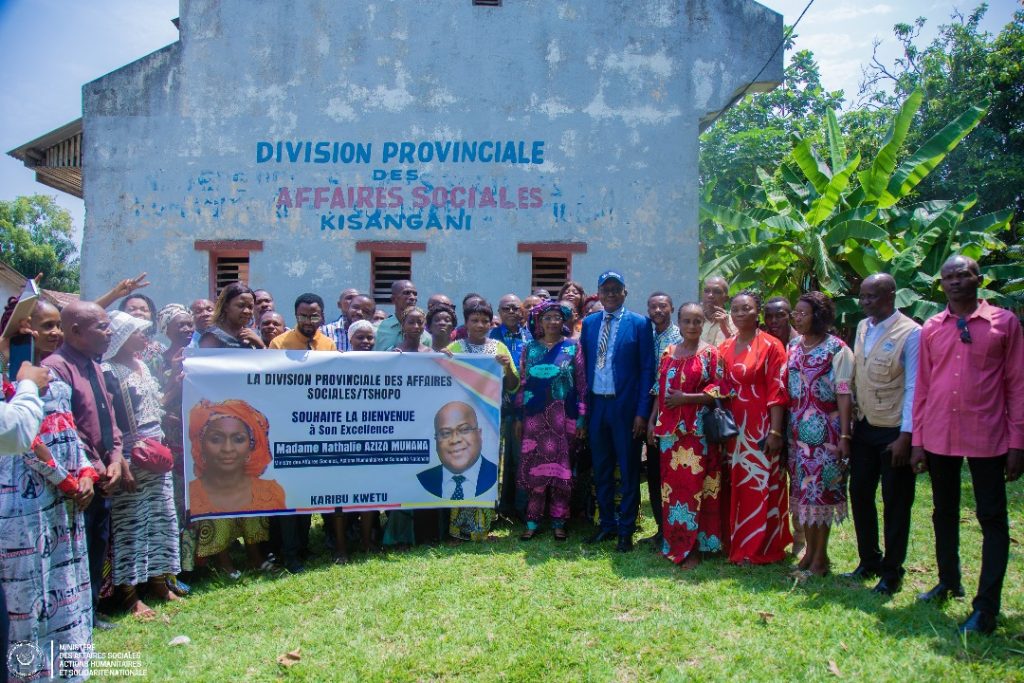 Tshopo : 30 ans après, la ministre nationale Aziza Munana visite les divisions du ministère des affaires sociales à Kisangani