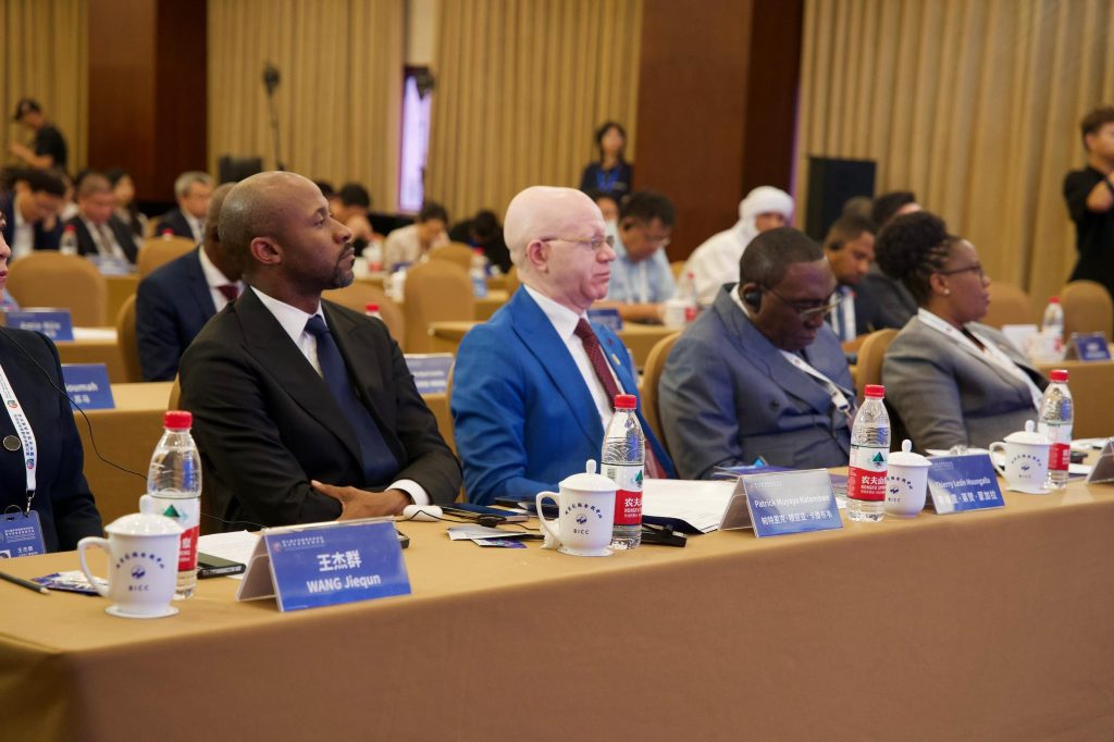 Coopération médiatique Sino-Africaine : Patrick Muyaya prône la construction d’un narratif authentique
