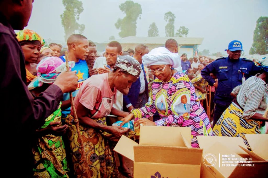 Nord-Kivu | Affaires sociales : Aziza Munana vole au secours des déplacés du site Don Bosco à Goma
