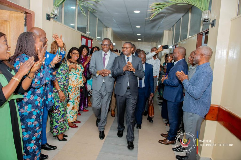 RDC-Ministère du Commerce extérieur : les cadres et agents du Secrétariat général touchent avec satisfaction deux mois de leur prime