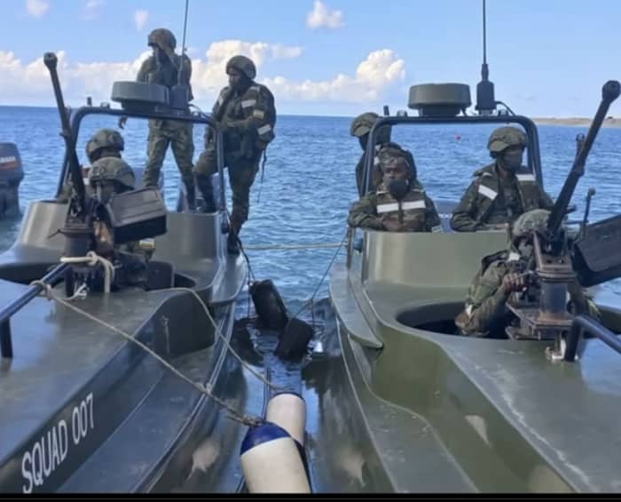 Sud-Kivu : Les FARDC bombardent deux vedettes rapides du M23 au port de Kalundu