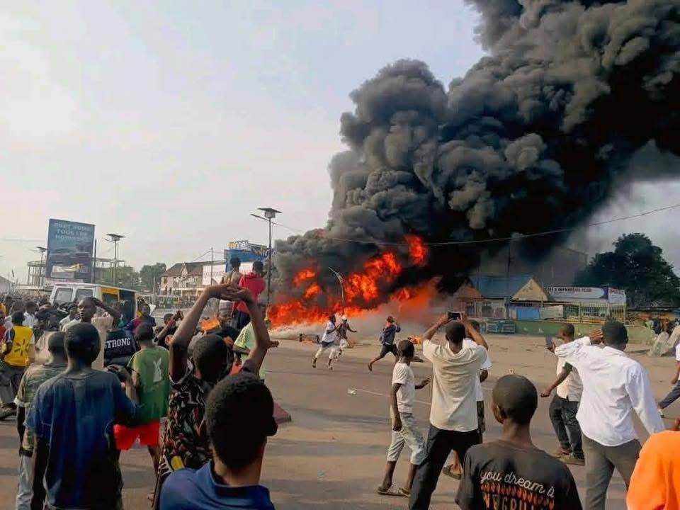Kinshasa : un violent incendie ravage une station-service à Masina